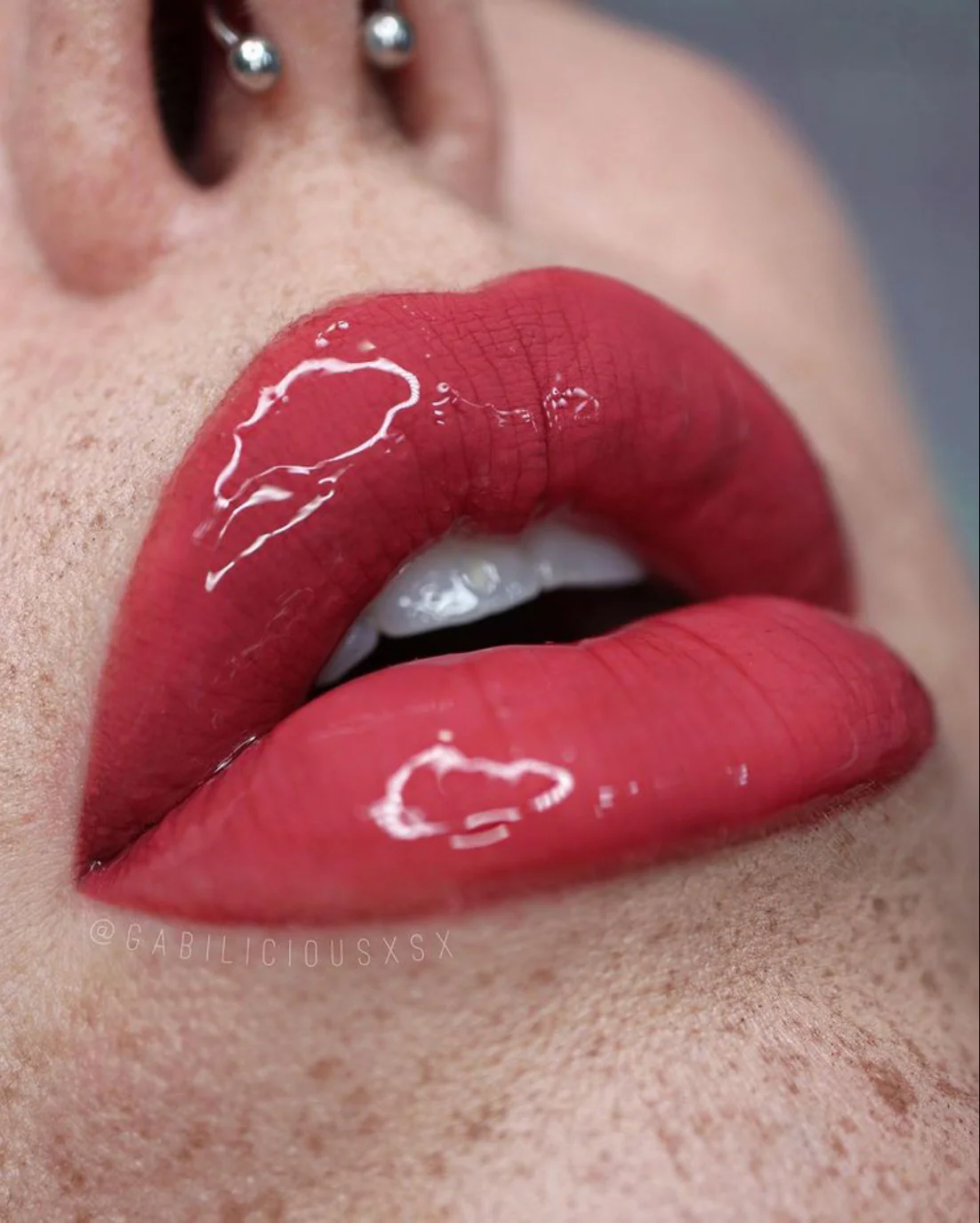 Honey Glazed Shine Lip Color - Image 16