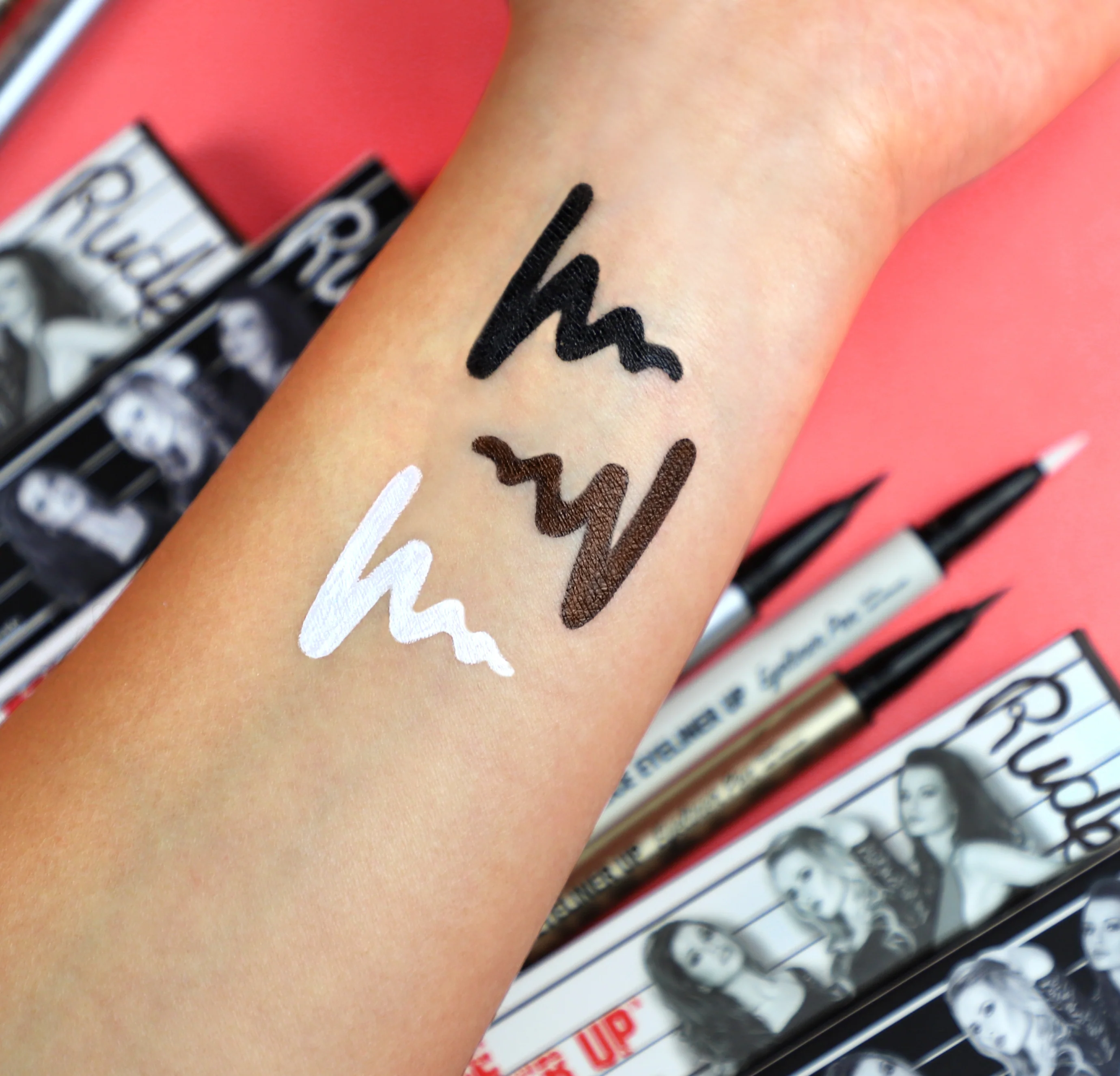 Police Eyeliner Up Eyeliner Pen - Image 3