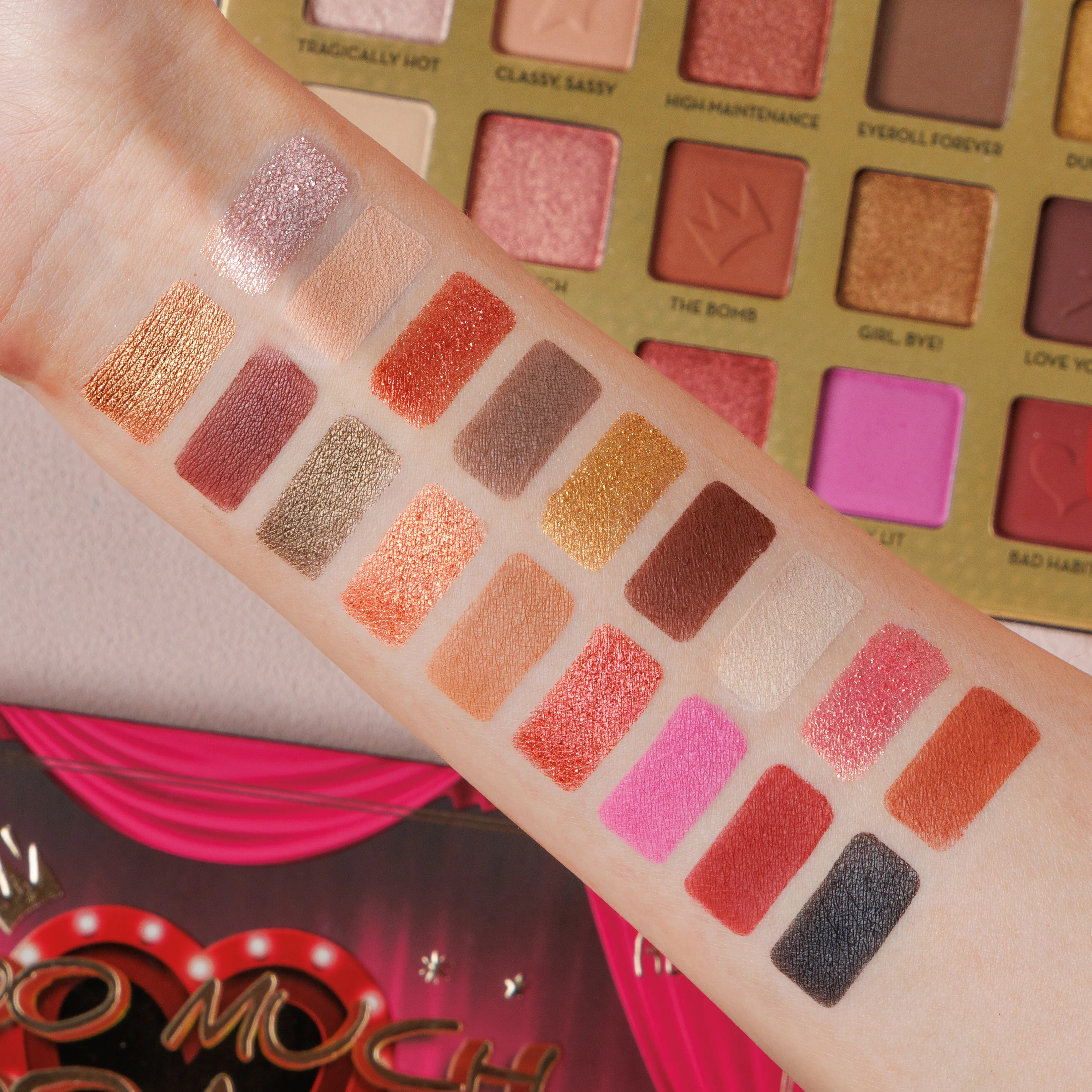 Too Much Drama - 18 Eyeshadow Palette - Image 4